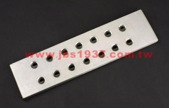 鍛造鐵鎚鉆具-貴金屬鎢鋼拉線板-台製蜂牌 半圓 14孔鎢鋼拉線板