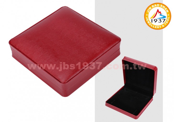 珠寶包裝錦盒-時尚紅鱷魚紋系列-紅皮蜥蜴紋- 弧形套鏈盒（五勾）